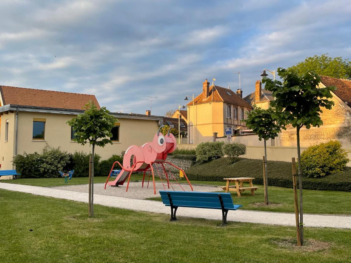 Villa Fontaine Avec Piscine Interieur Chauffee-Maison De Campagne Familiale -Ideal Vacances Ou Sejour Professionnel -3 Chambres-Bureau Separe -Lit Bebe - Parking Facile & Gratuit Eksteriør billede