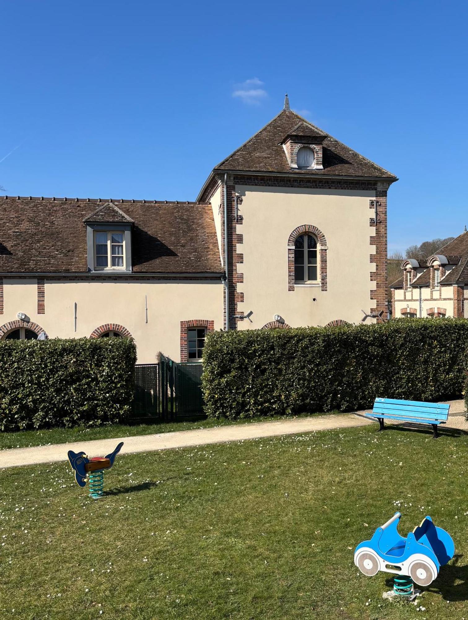 Villa Fontaine Avec Piscine Interieur Chauffee-Maison De Campagne Familiale -Ideal Vacances Ou Sejour Professionnel -3 Chambres-Bureau Separe -Lit Bebe - Parking Facile & Gratuit Eksteriør billede